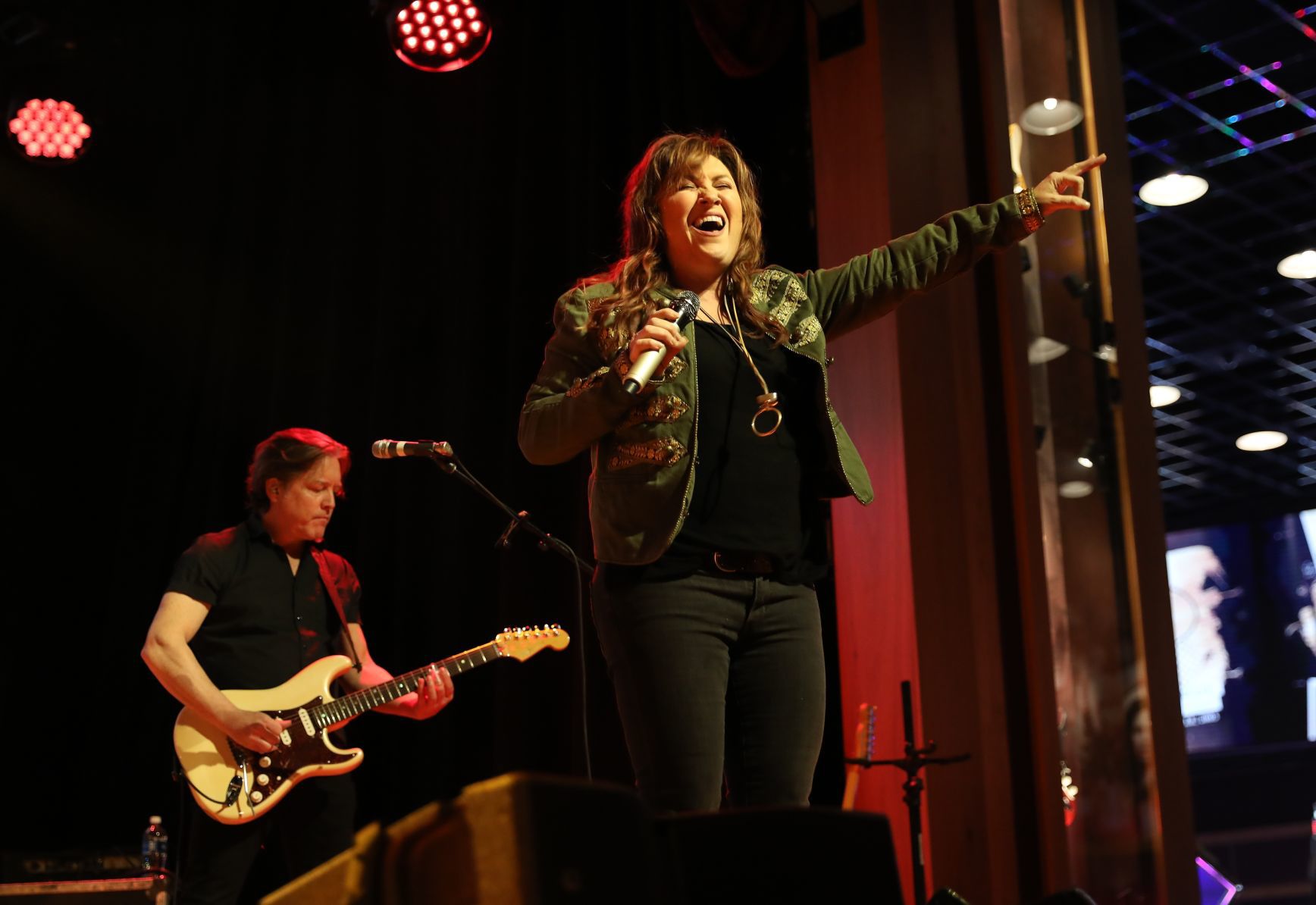 Jo Dee Messina
